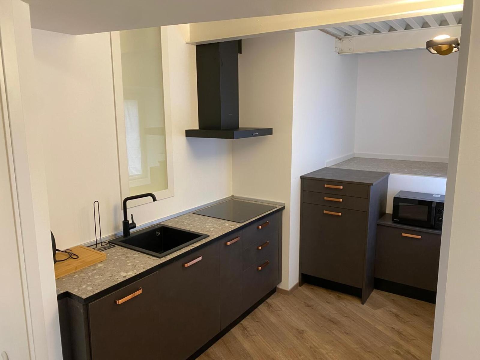 Al Fronte Mare Suites Apartments Múggia Екстериор снимка