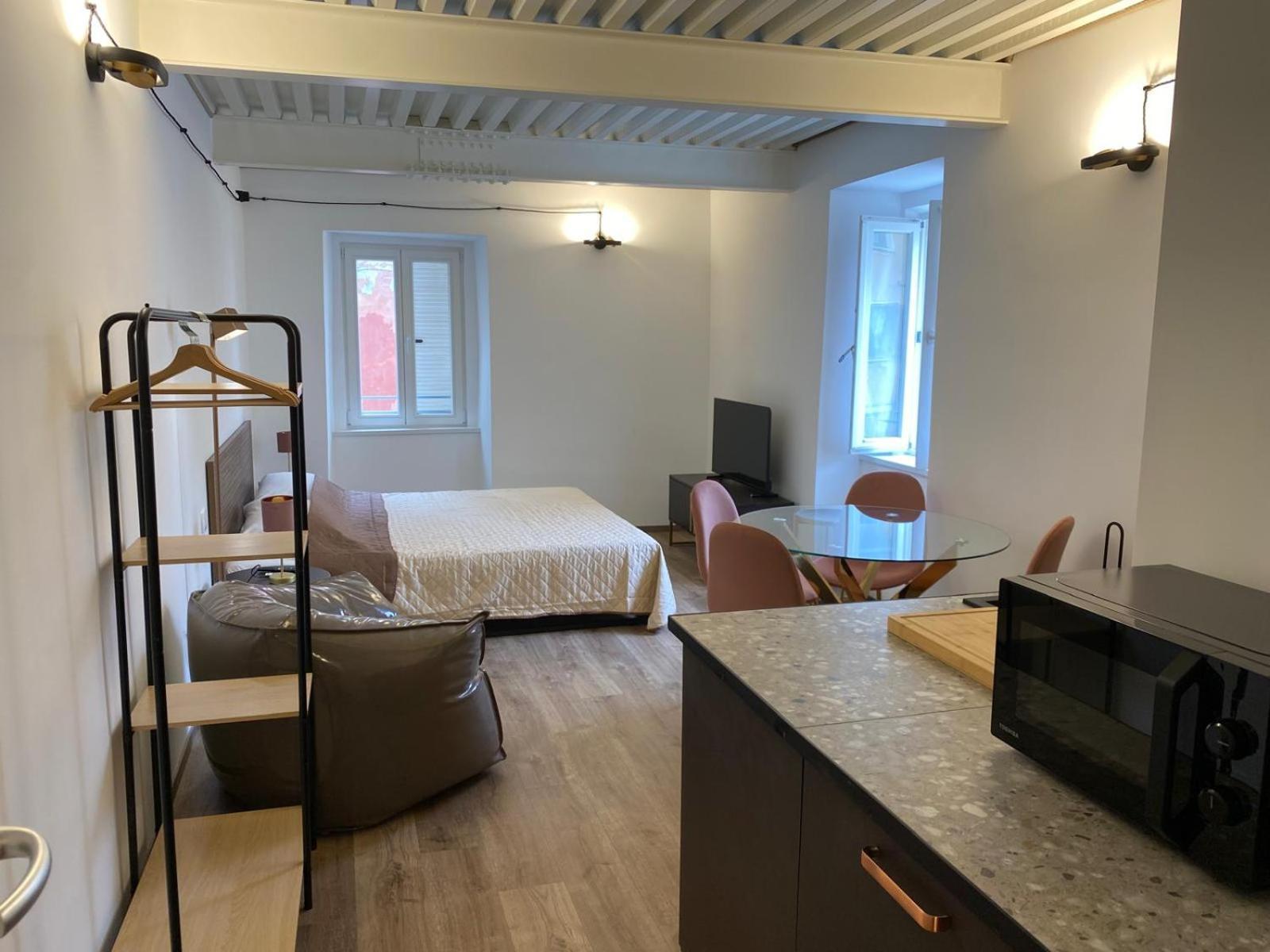 Al Fronte Mare Suites Apartments Múggia Екстериор снимка