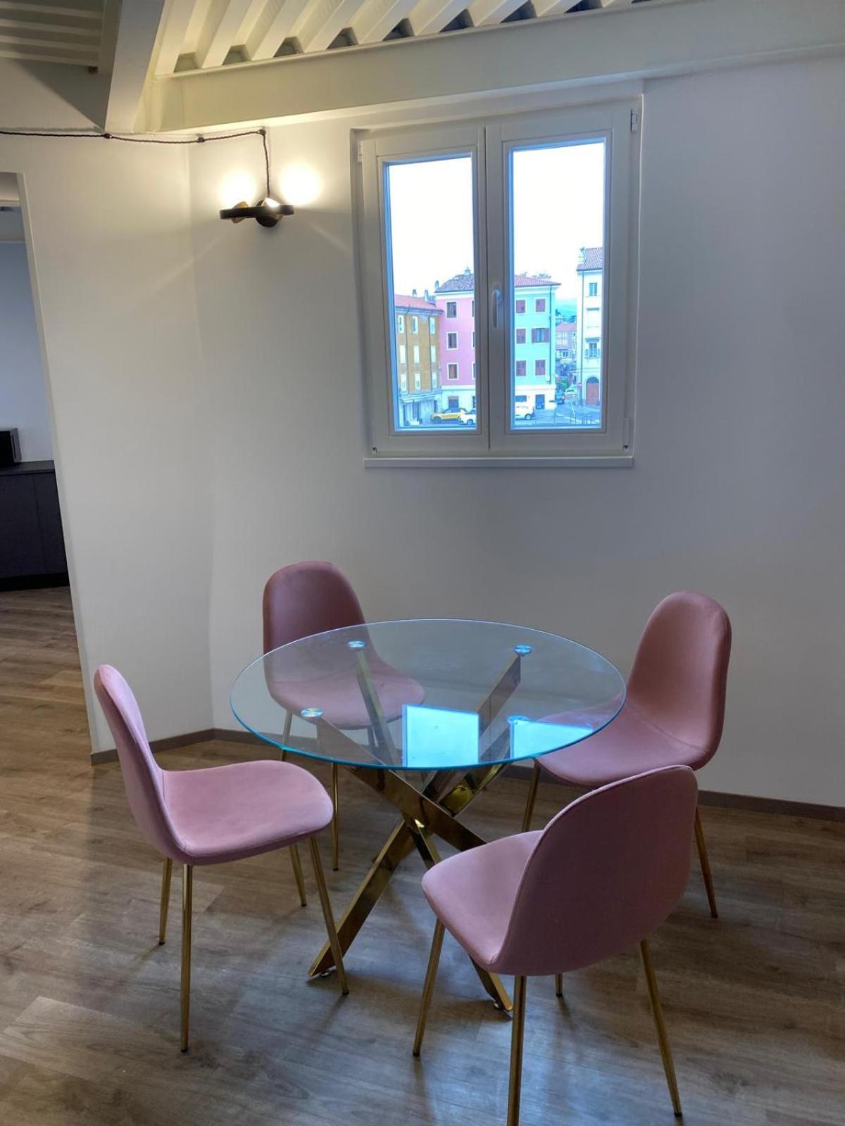 Al Fronte Mare Suites Apartments Múggia Екстериор снимка
