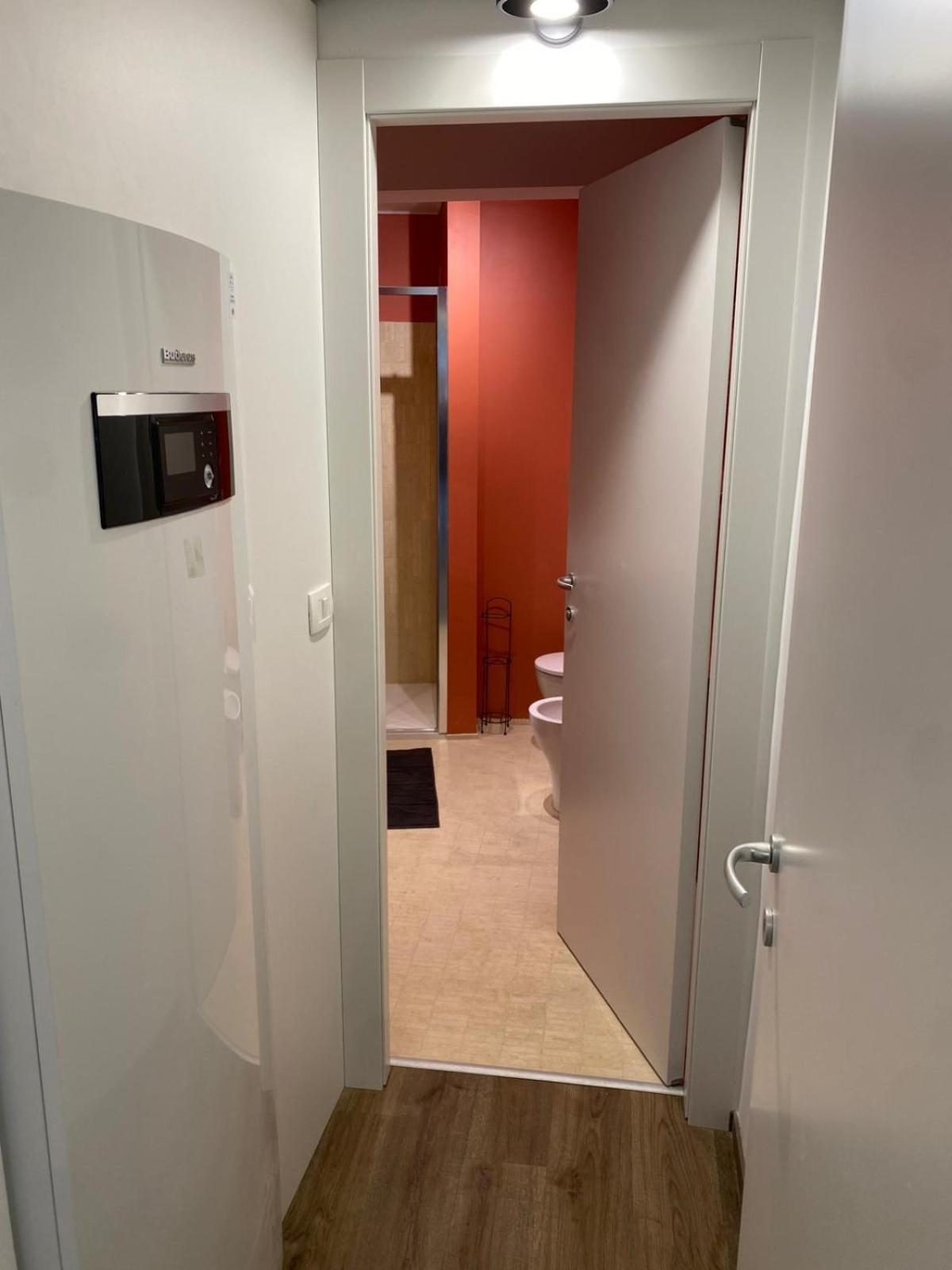 Al Fronte Mare Suites Apartments Múggia Екстериор снимка
